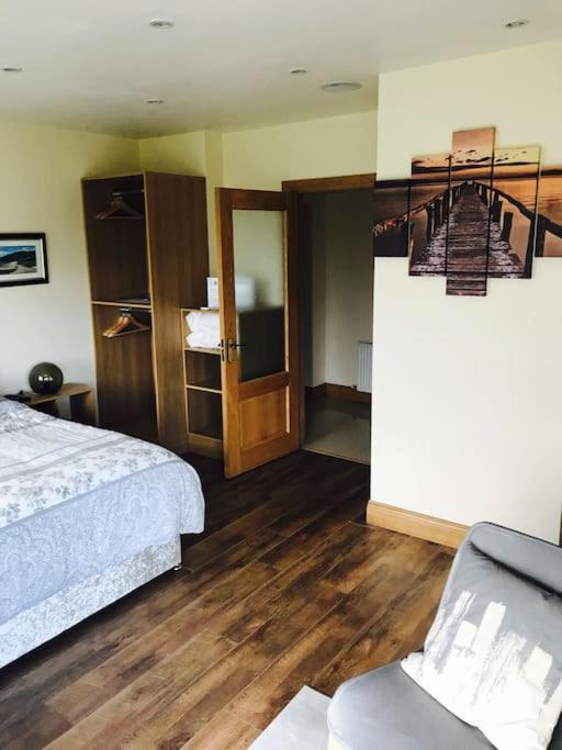 Apartamento Coby'S Corner, Darney Rd Bruckless Exterior foto
